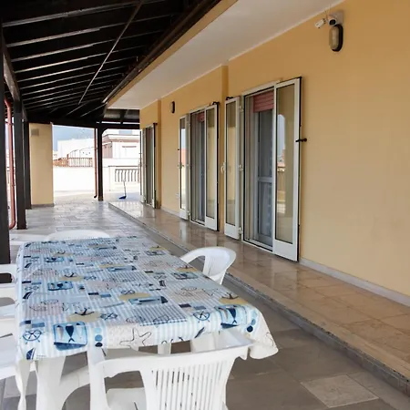 Attico Smeraldo Apartment *